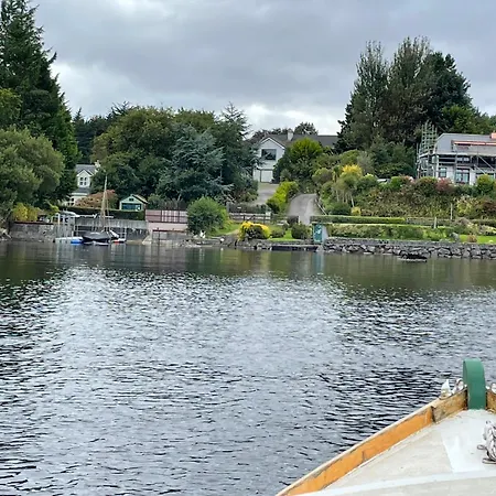 Lakeside Retreat In Connemara Apartman